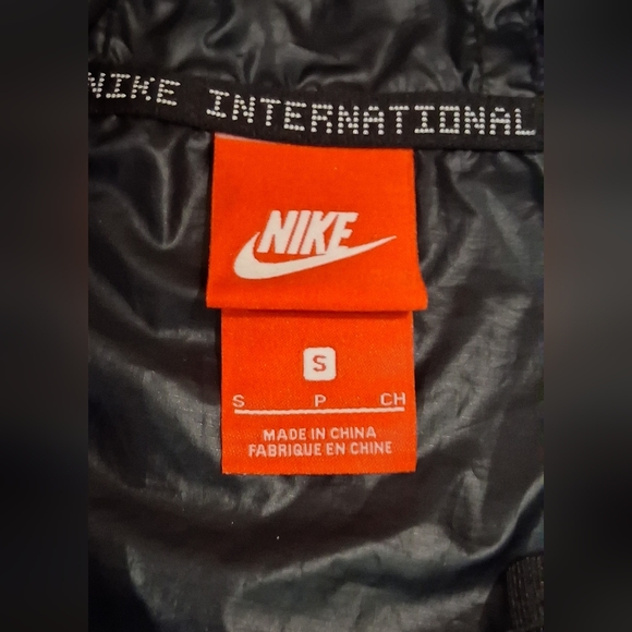 Nike Track Jacket - Picture 5 of 10